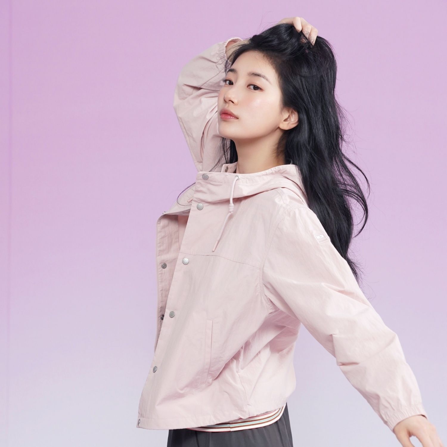 Behind-the-scenes cut of Bae Suzy