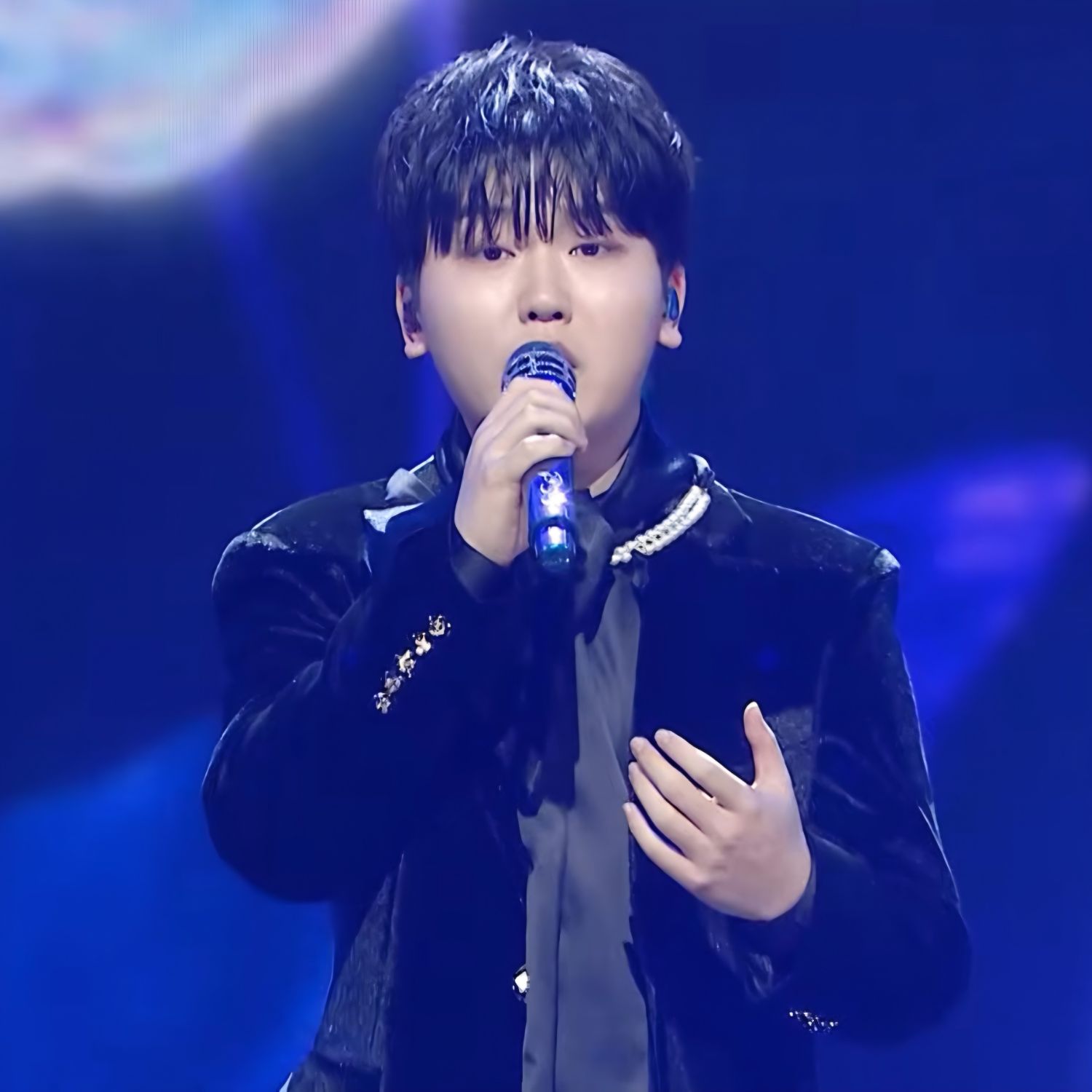 A moment captured by a fan of Park Sungon