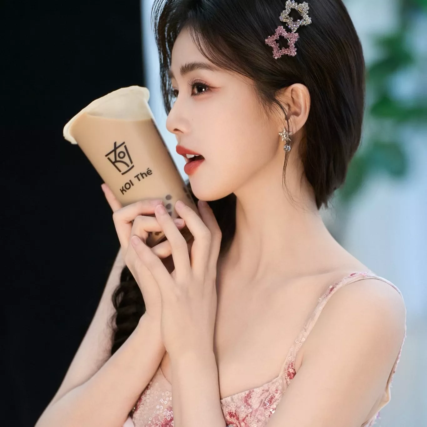 Behind-the-scenes cut of Bai Lu