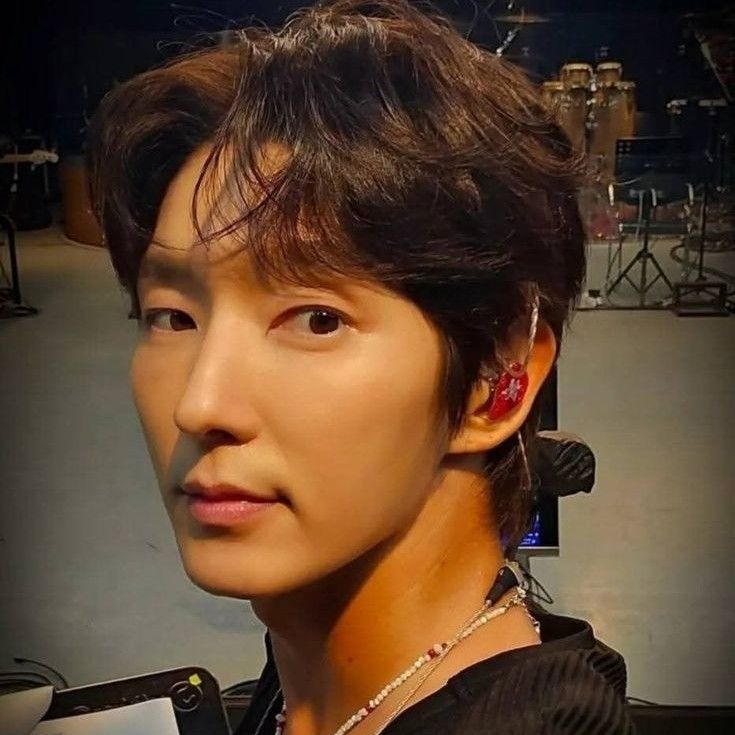 Latest photo of Lee Joongi