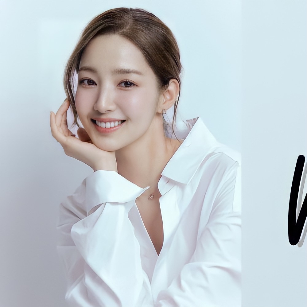 Recent activity shot of Park Minyoung