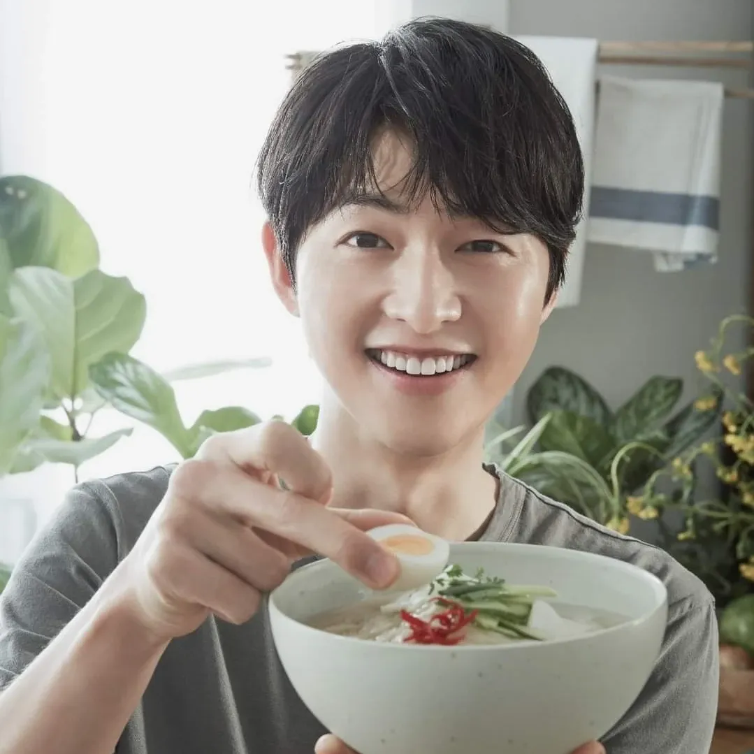 Latest photo of Song Joongki