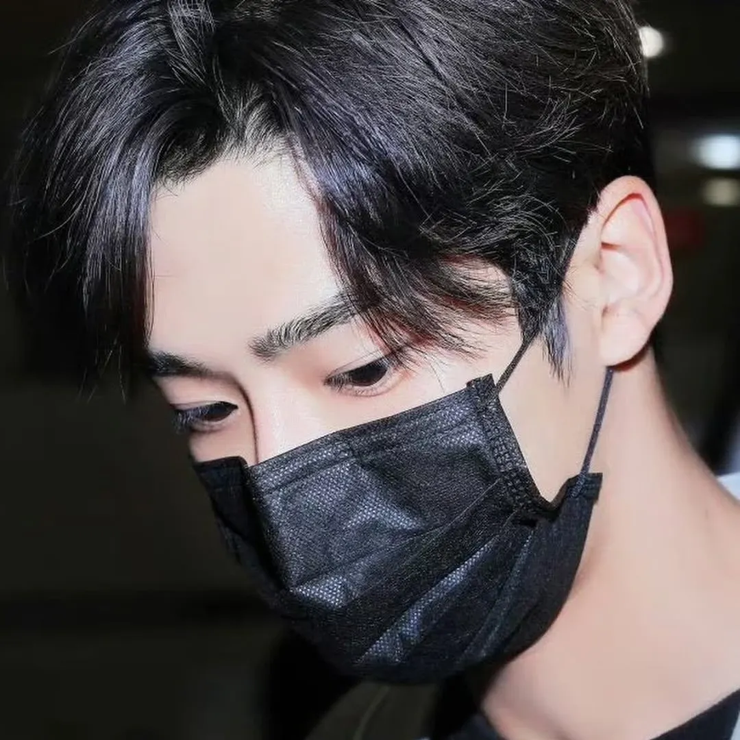 Cuplikan di balik layar dari Rowoon