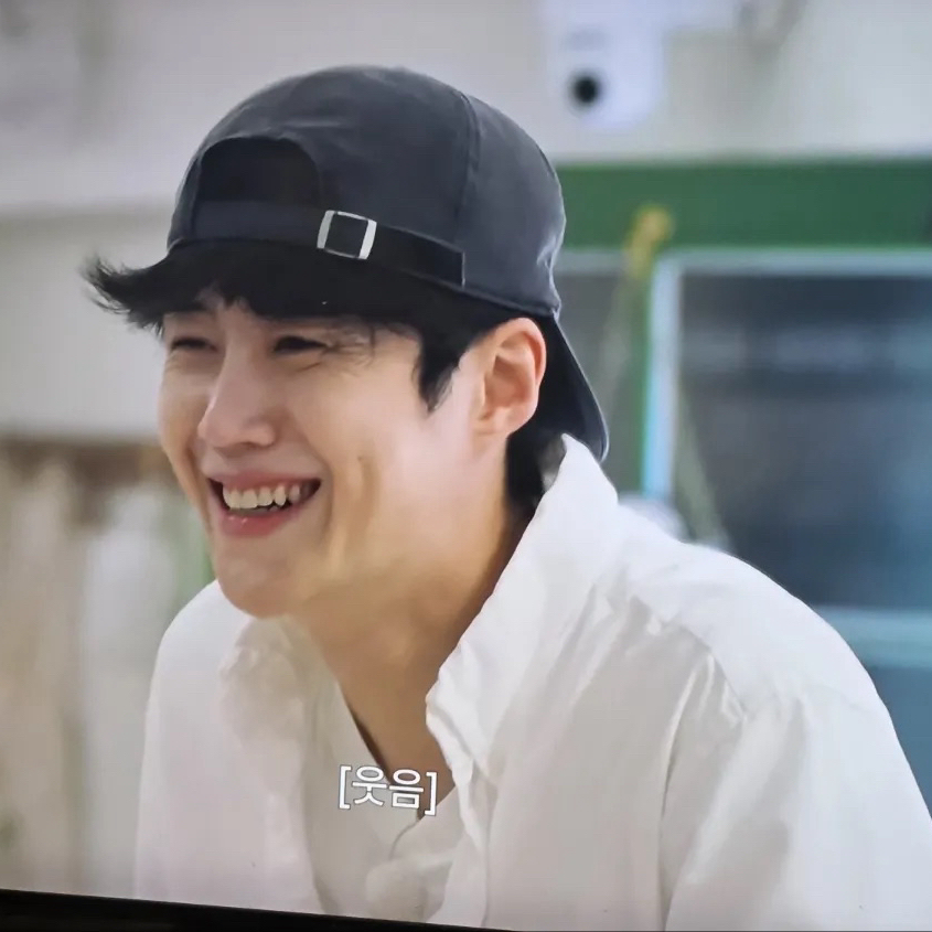 Behind-the-scenes cut of Kim Seonho