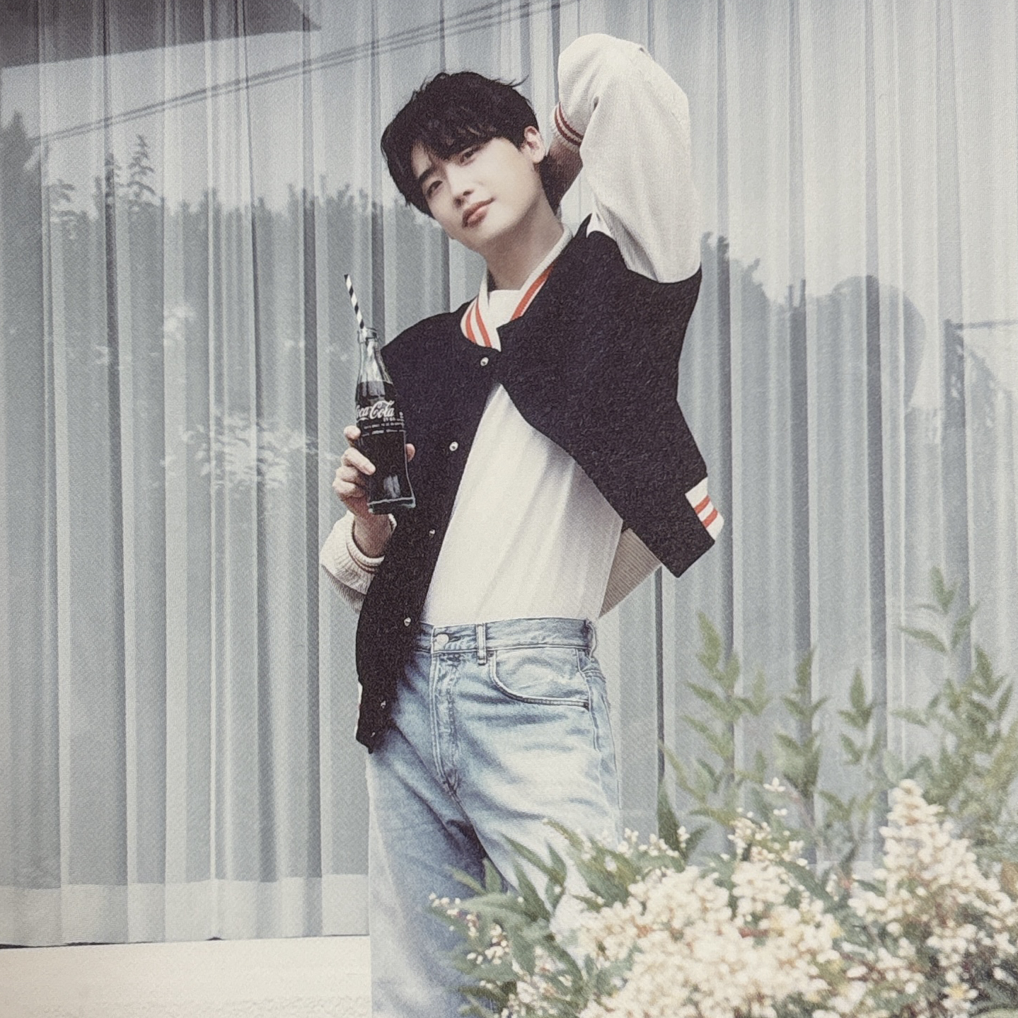 A moment captured by a fan of Lee Jongsuk