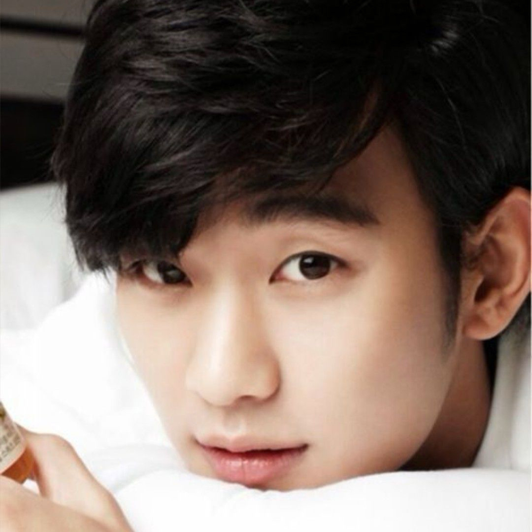 金秀贤的幕后花絮