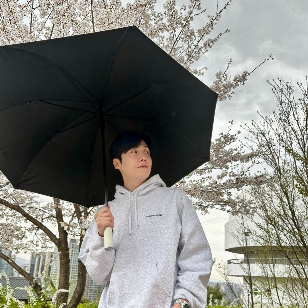 A moment captured by a fan of Kim Seonho