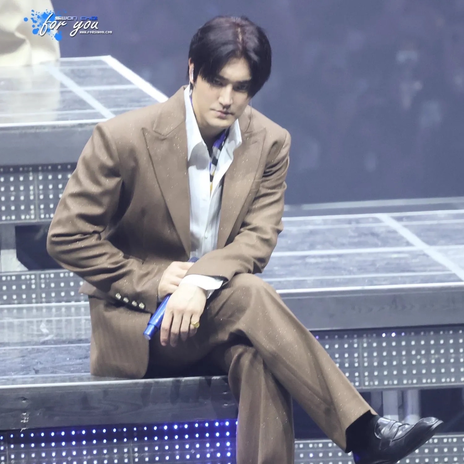 Recent activity shot of Choi Siwon
