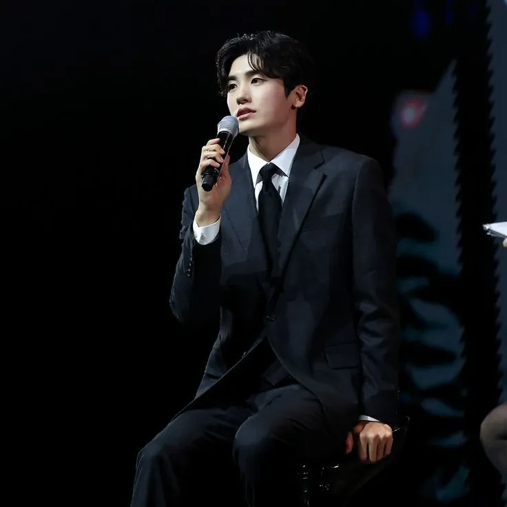 Recent activity shot of Park Hyungsik