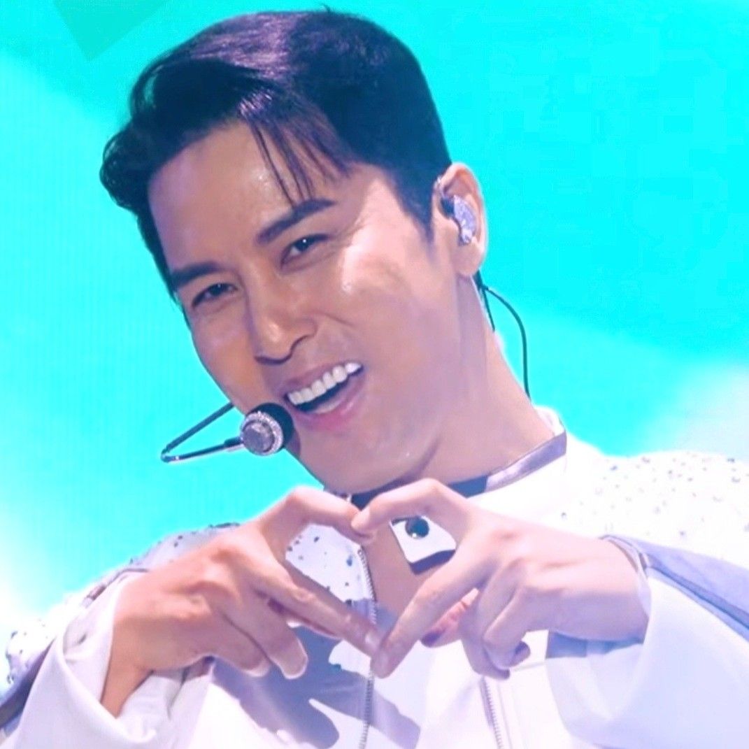 チャン・ミンホの最近の活動ショット