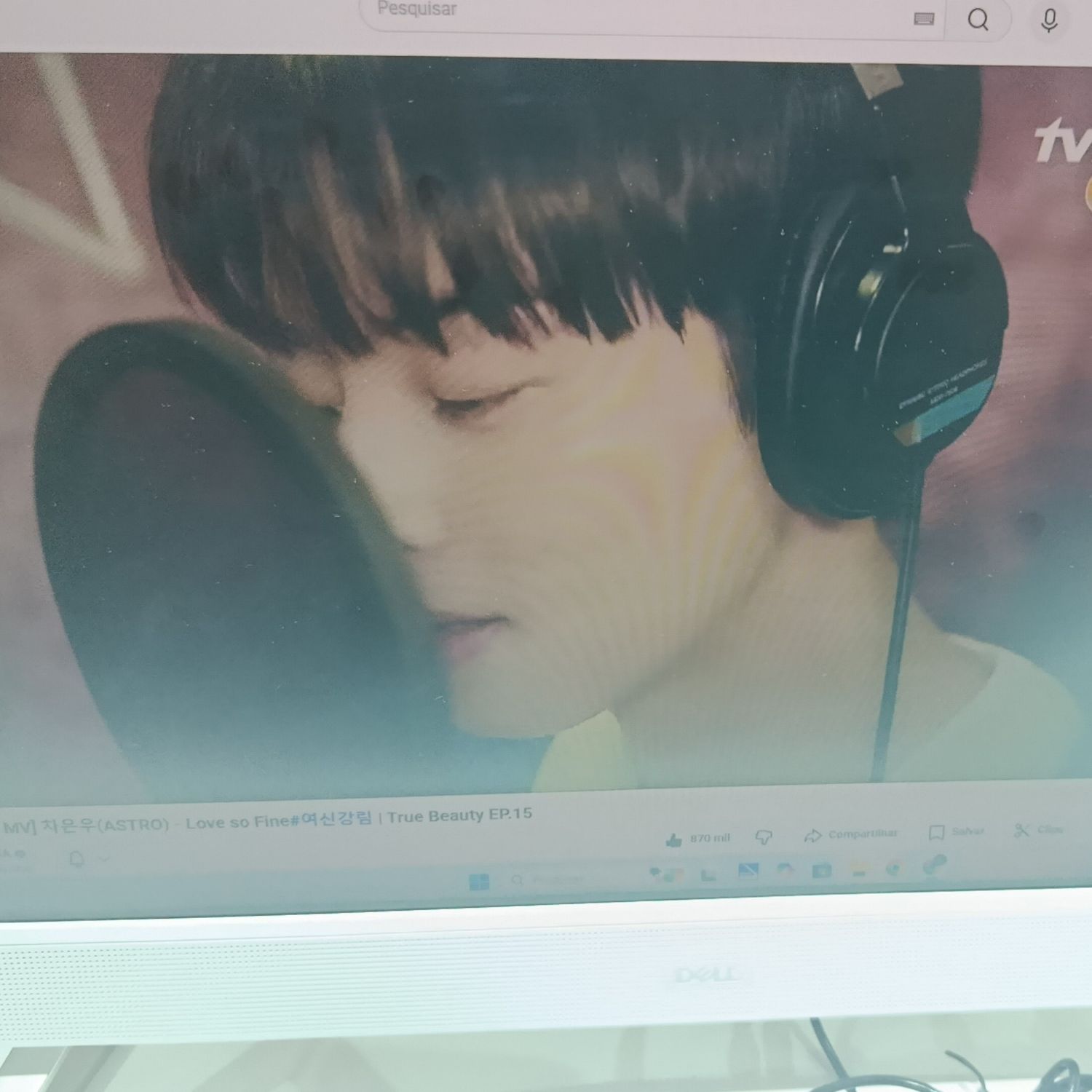 A moment captured by a fan of Cha Eunwoo