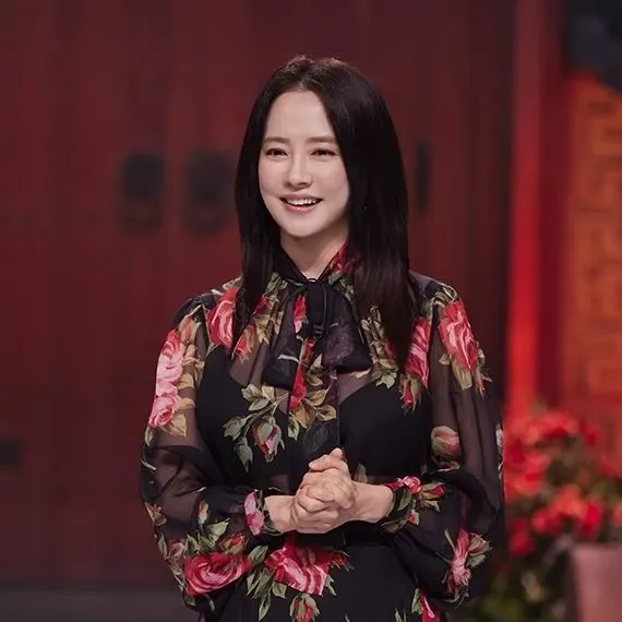 Momen yang diabadikan oleh penggemar Song Jihyo