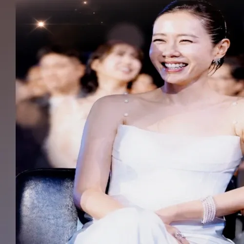 Foto terbaru dari Son Yejin