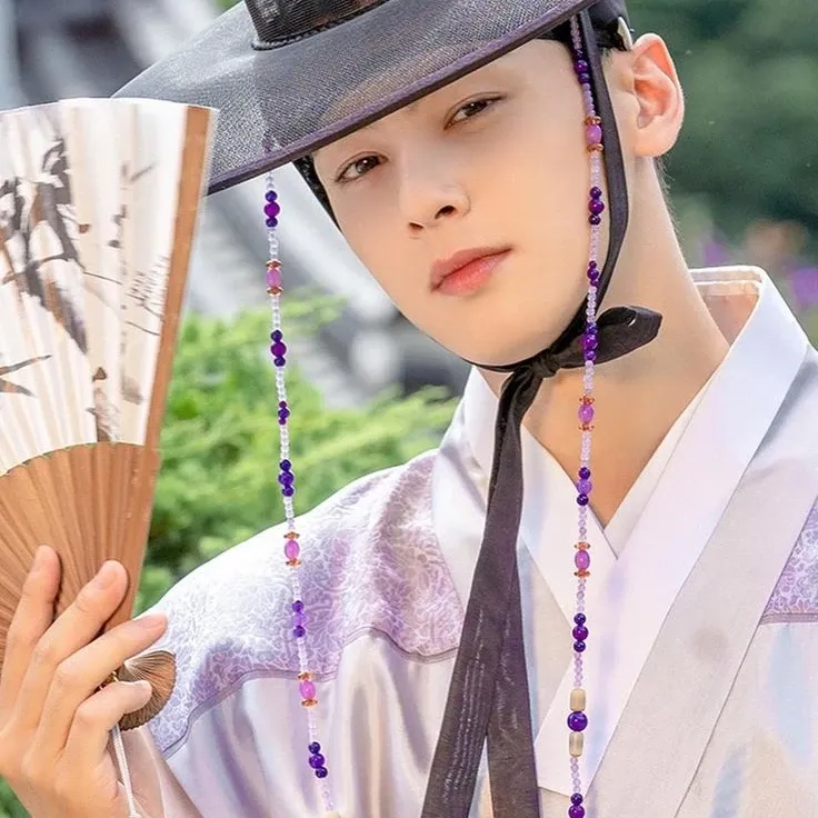 Recent activity shot of Cha Eunwoo
