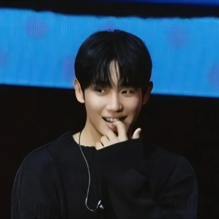 Recent activity shot of Jung Haein