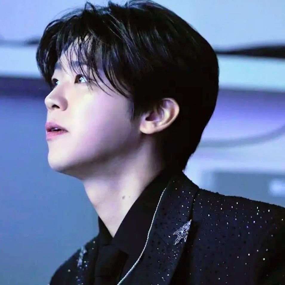 Behind-the-scenes cut of Park Jihyeon