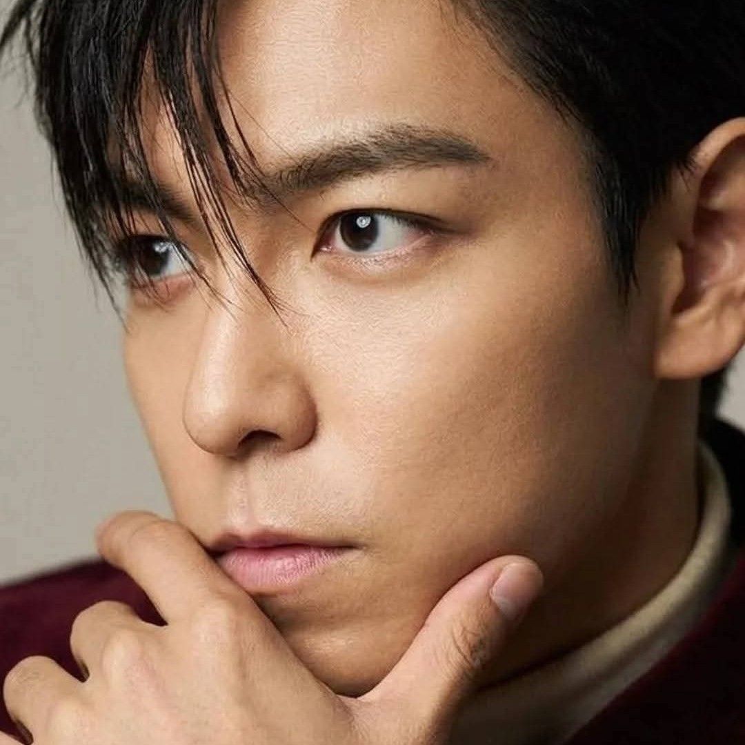 崔胜铉 (T.O.P)的最新照片