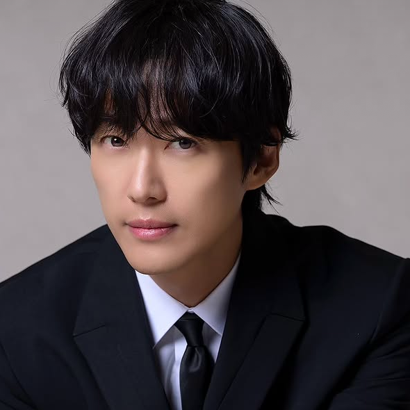 Latest photo of Namkoong Min