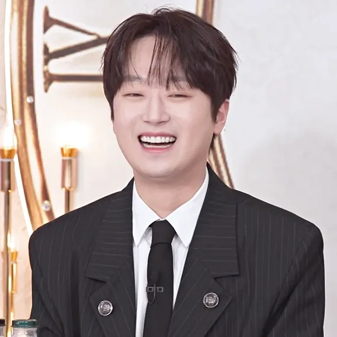 Behind-the-scenes cut of Lee Chanwon