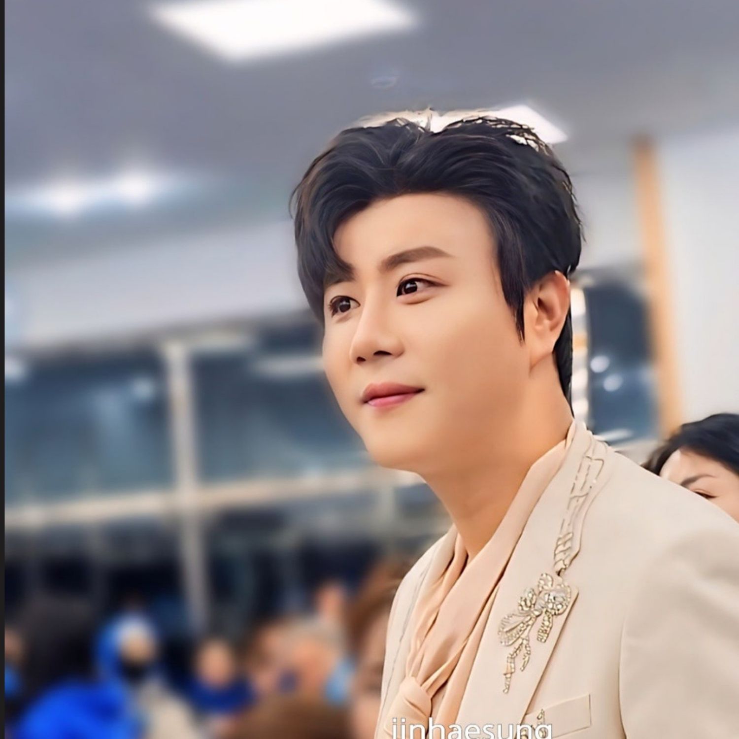 チン・ヘソンの最近の活動ショット