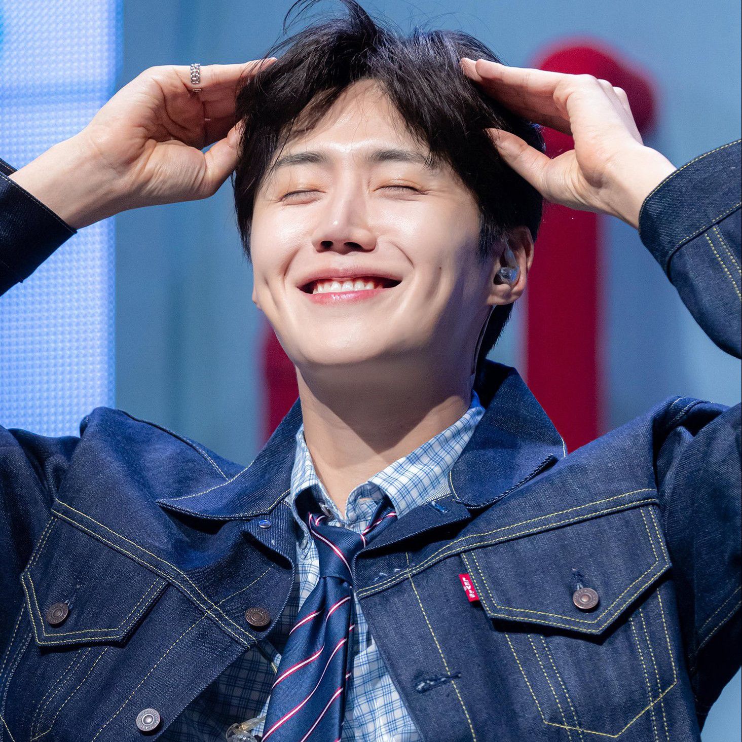 Behind-the-scenes cut of Kim Seonho