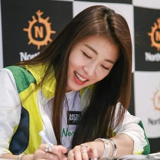 A moment captured by a fan of Ha Jiwon
