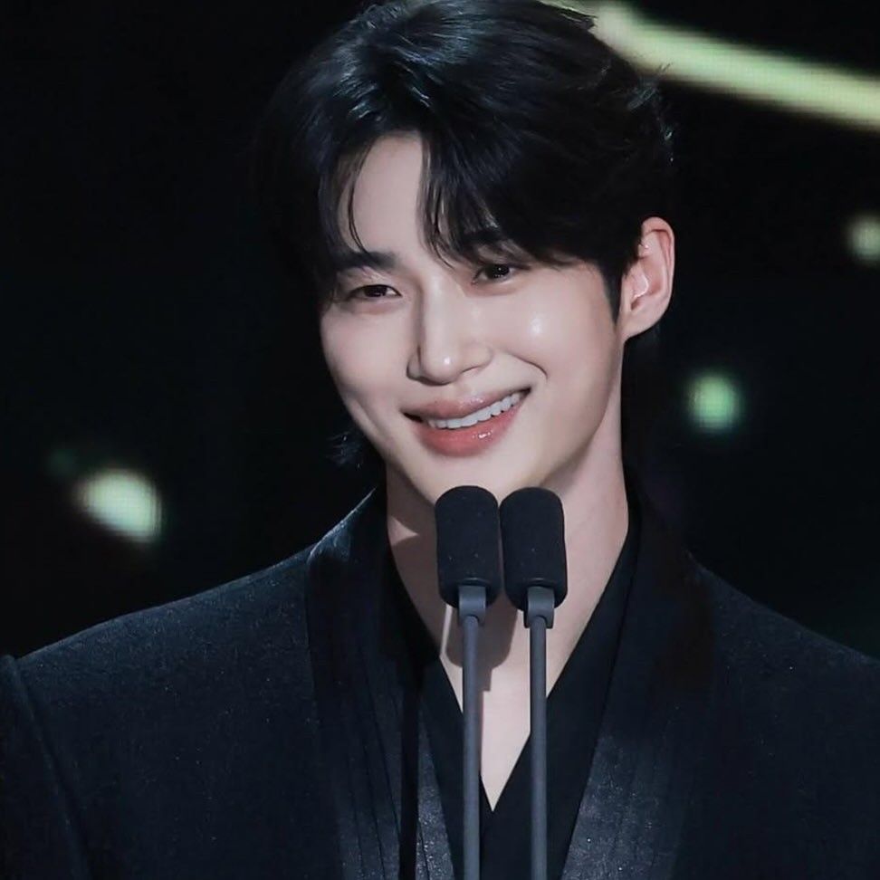 A moment captured by a fan of Byeon Wooseok