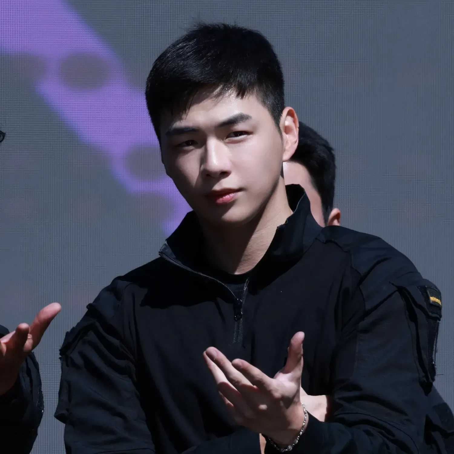 Latest photo of Song Kang