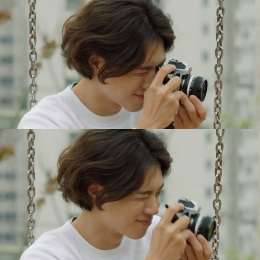 Recent activity shot of Park Bogum