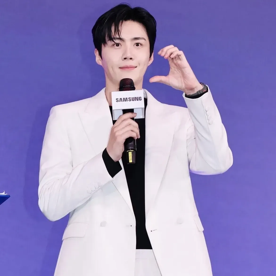 Behind-the-scenes cut of Kim Seonho
