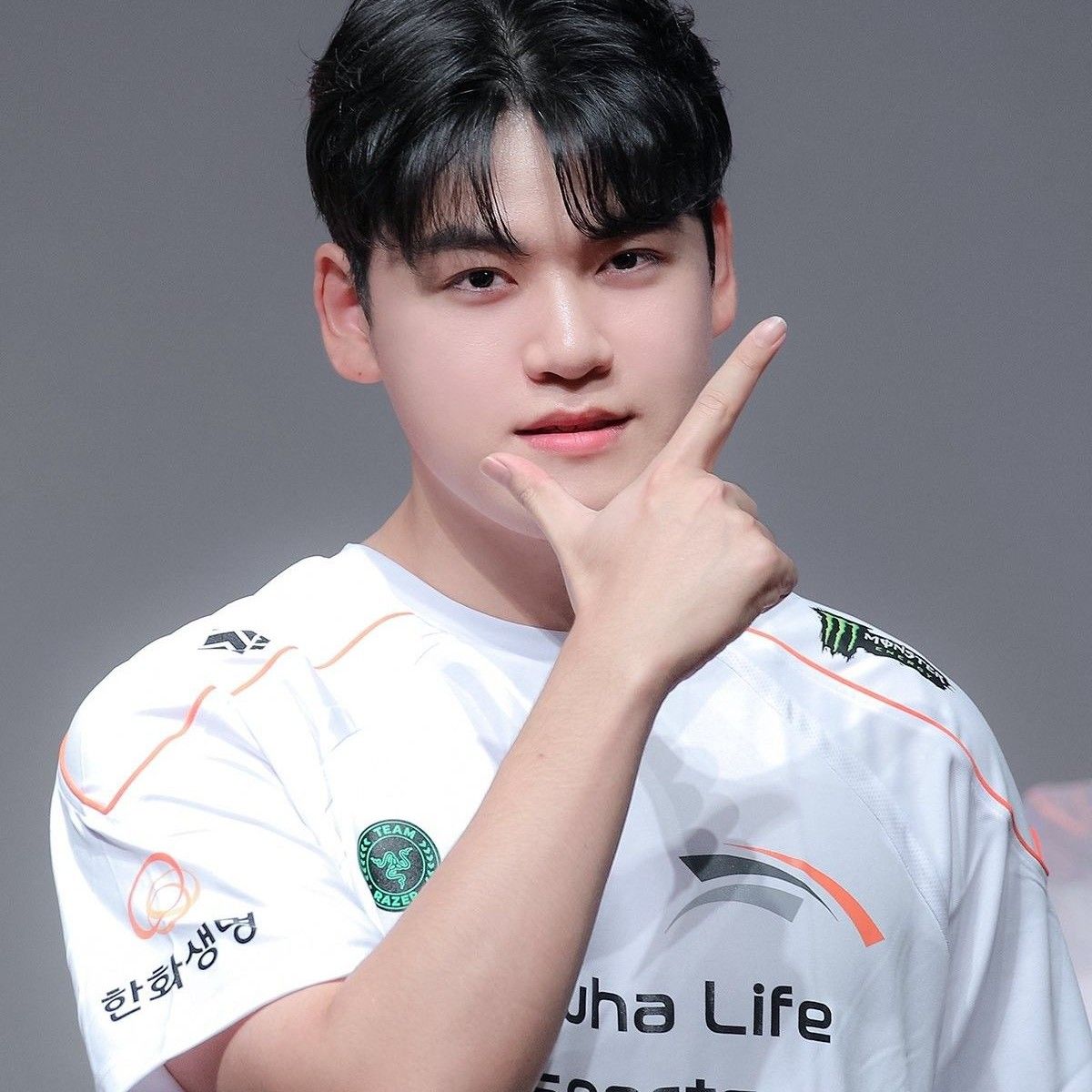 Behind-the-scenes cut of Gumayusi