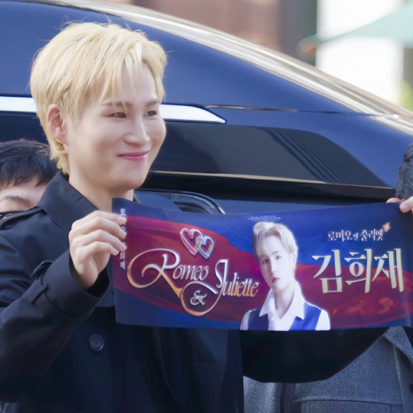 김희재의 비하인드 컷