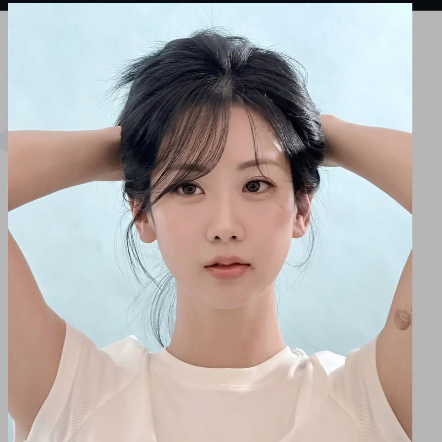 A moment captured by a fan of Kang Hyeyeon