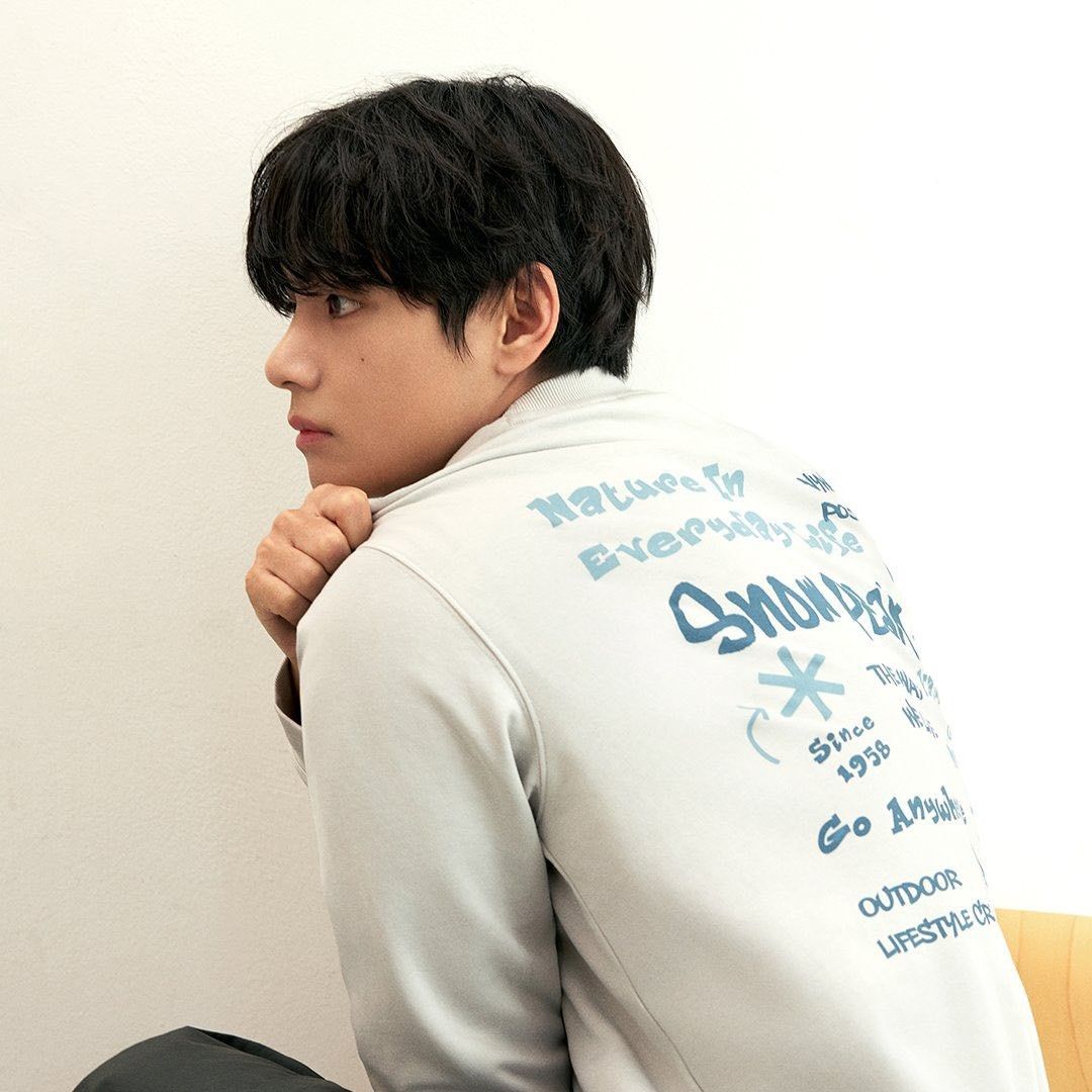 Latest photo of Kim Taehyung (V)