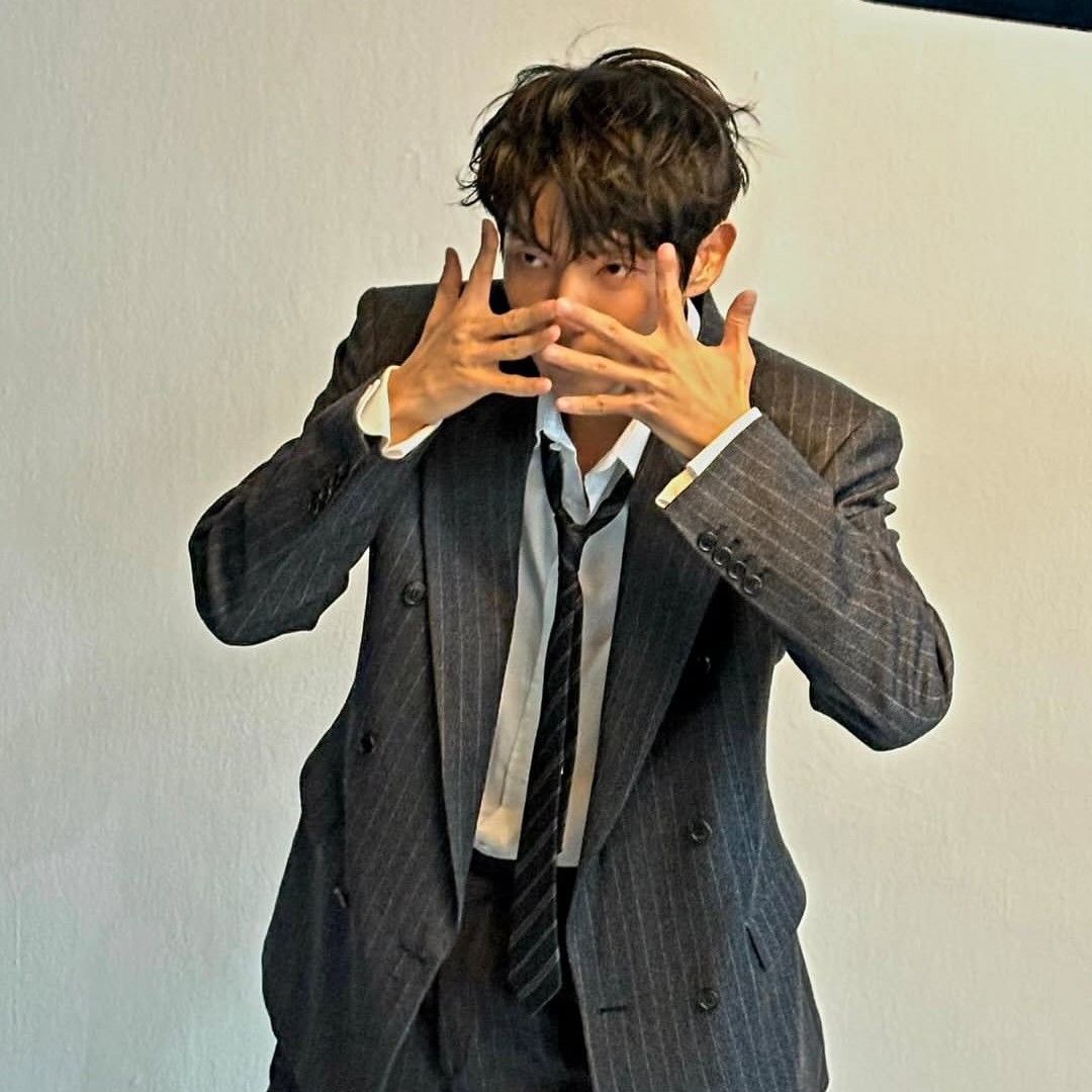 Latest photo of Lee Joongi