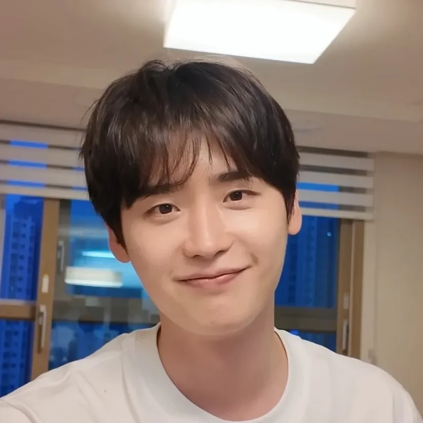 Behind-the-scenes cut of Lee Jongsuk
