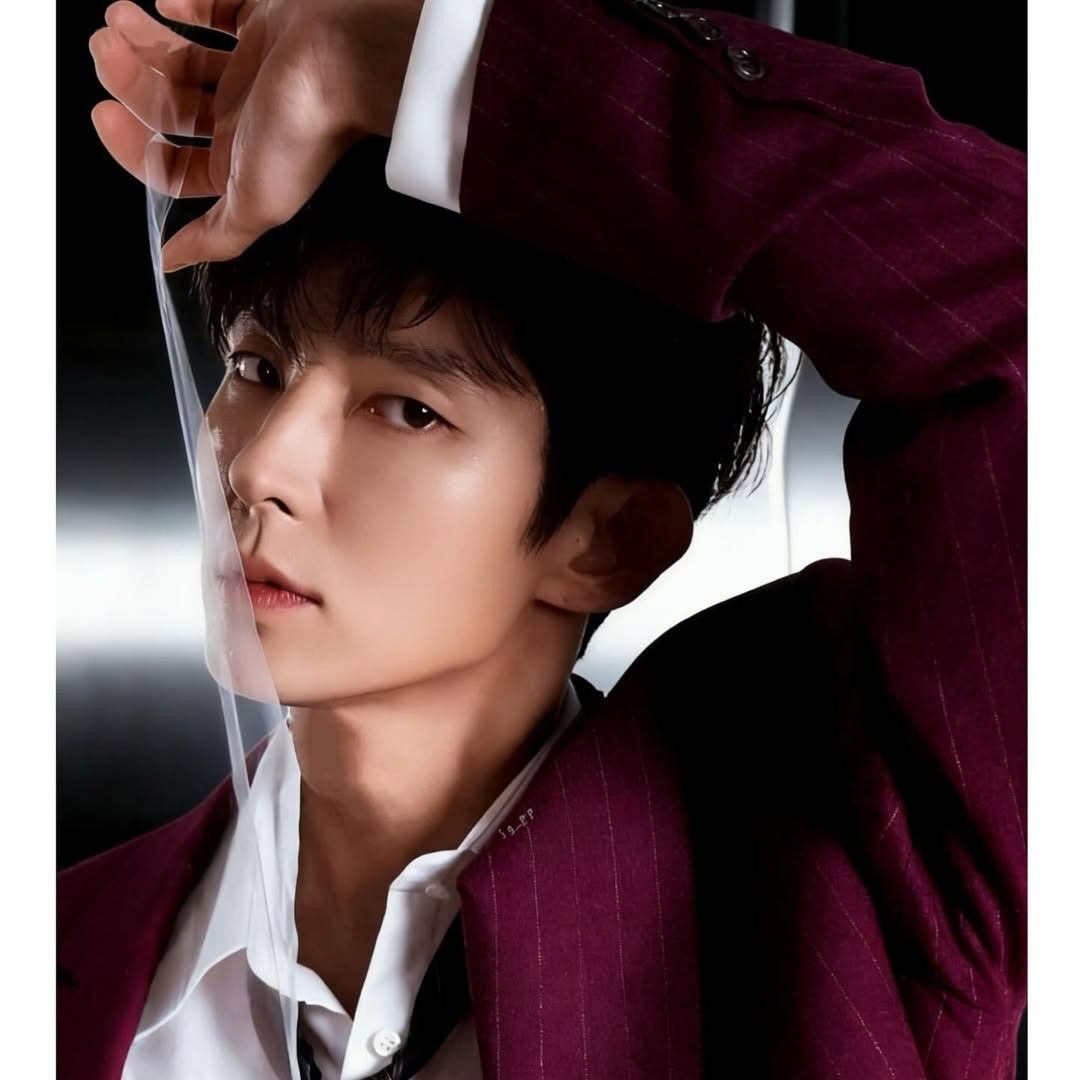 Behind-the-scenes cut of Lee Joongi