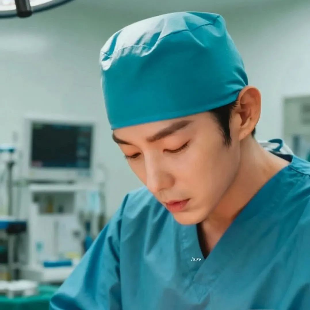 Foto terbaru dari Lee Joongi