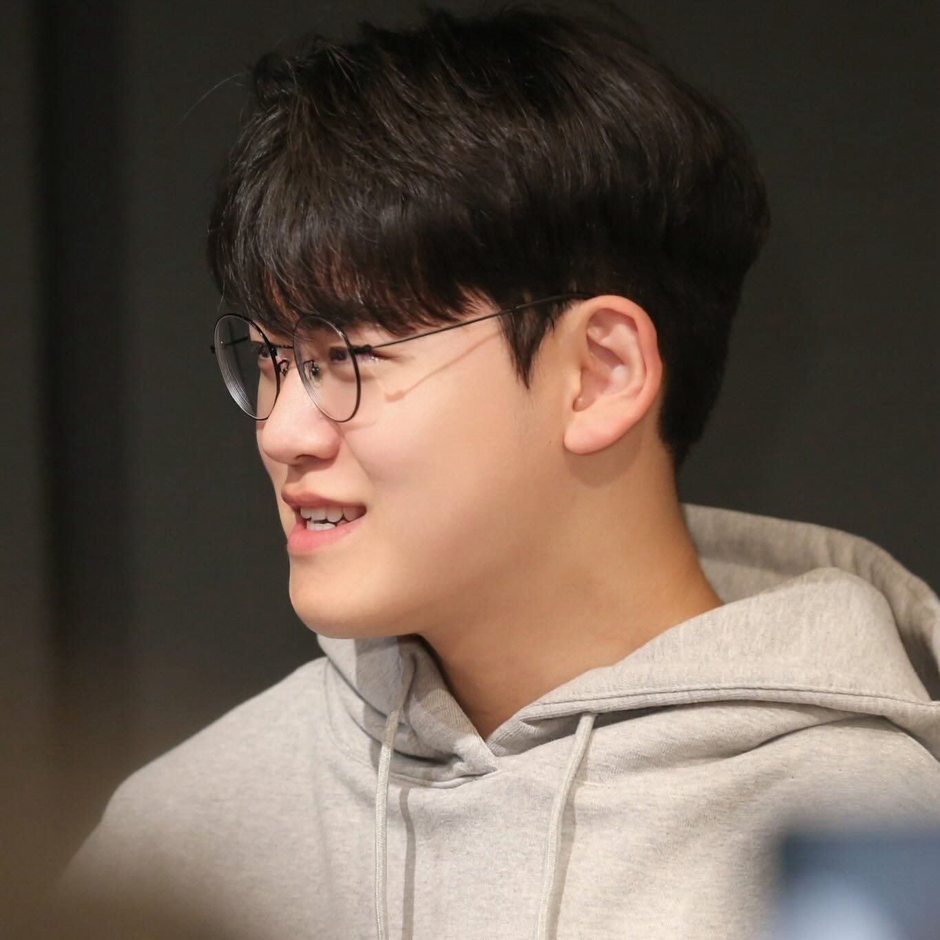 Behind-the-scenes cut of Gumayusi