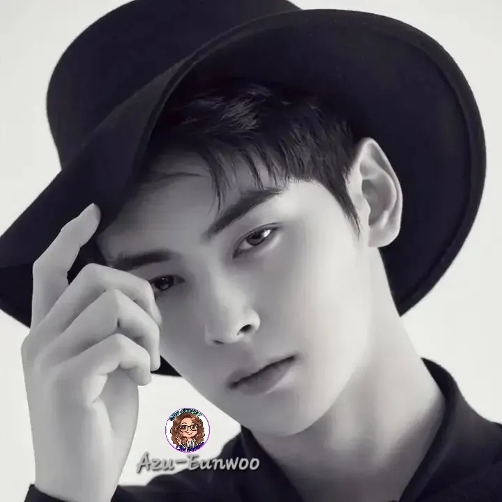 Latest photo of Cha Eunwoo