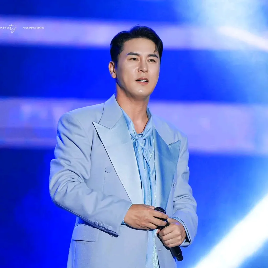 Recent activity shot of Jang Minho
