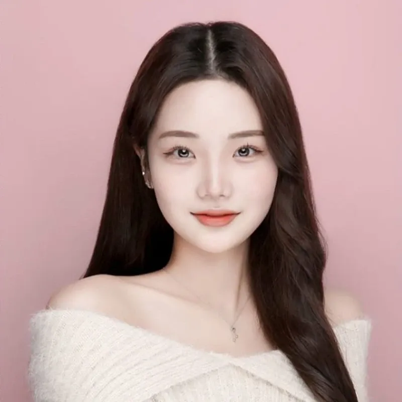 Behind-the-scenes cut of Kim Soyeon (2004)