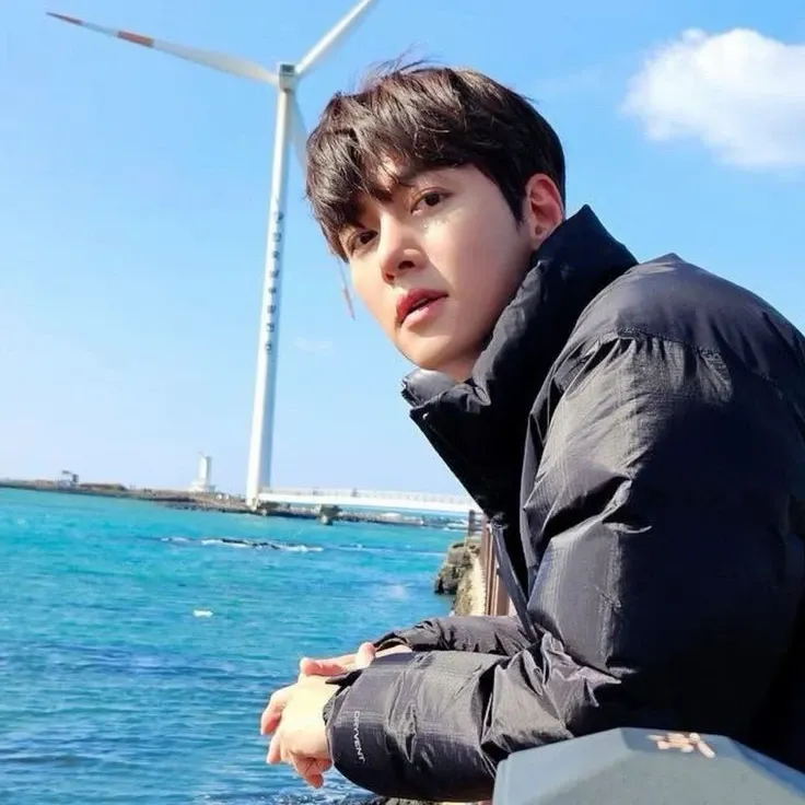 A moment captured by a fan of Ji Changwook