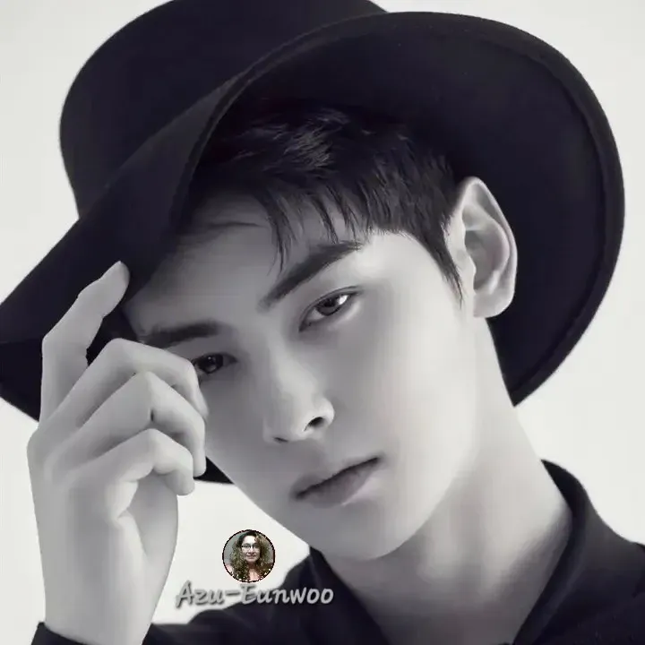 Behind-the-scenes cut of Cha Eunwoo