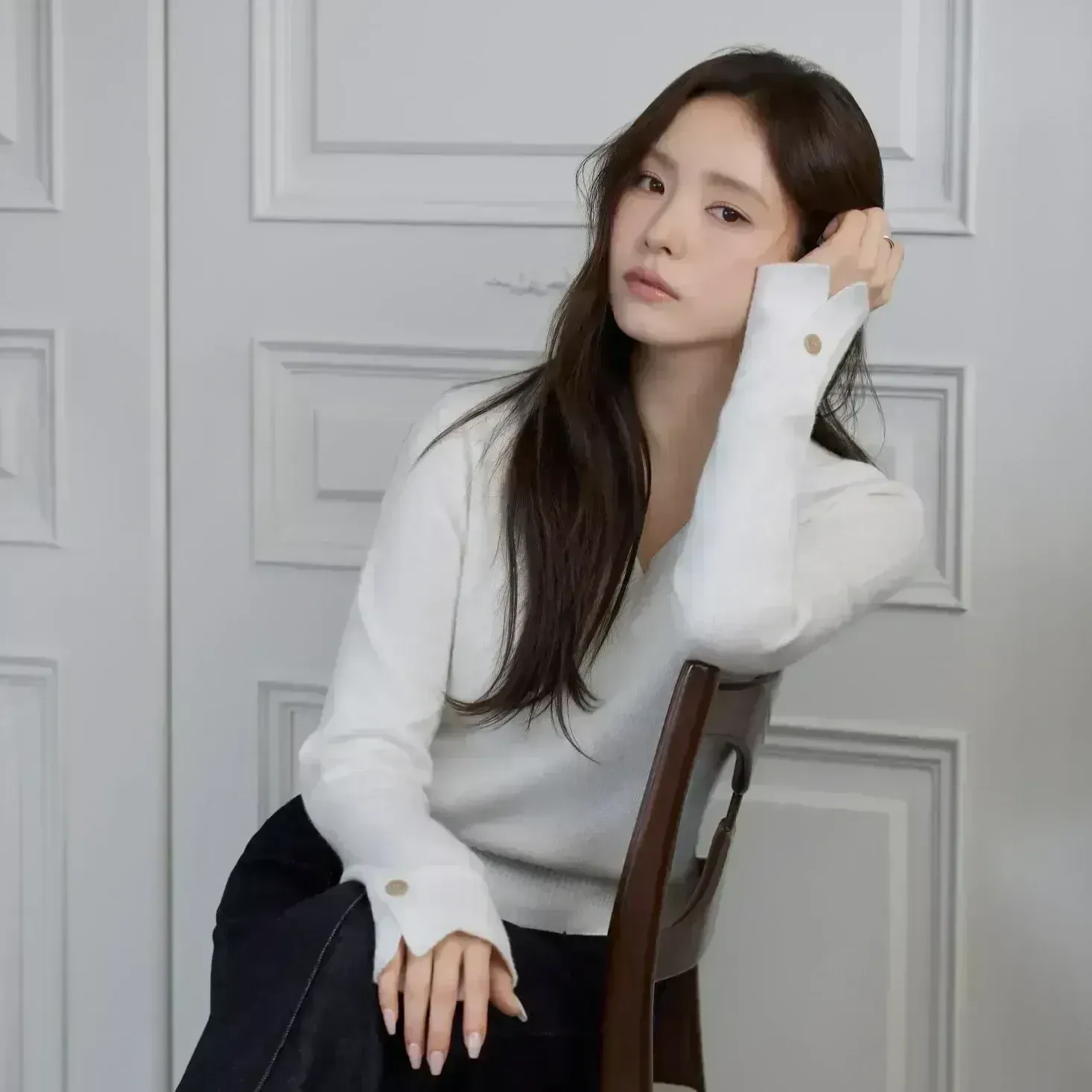 Behind-the-scenes cut of Shin Sekyung
