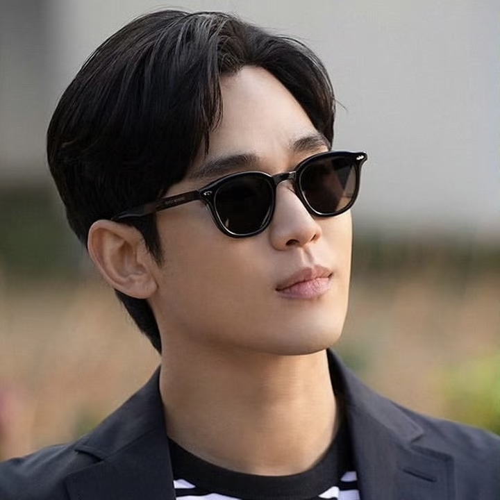 Recent activity shot of Kim Soohyun