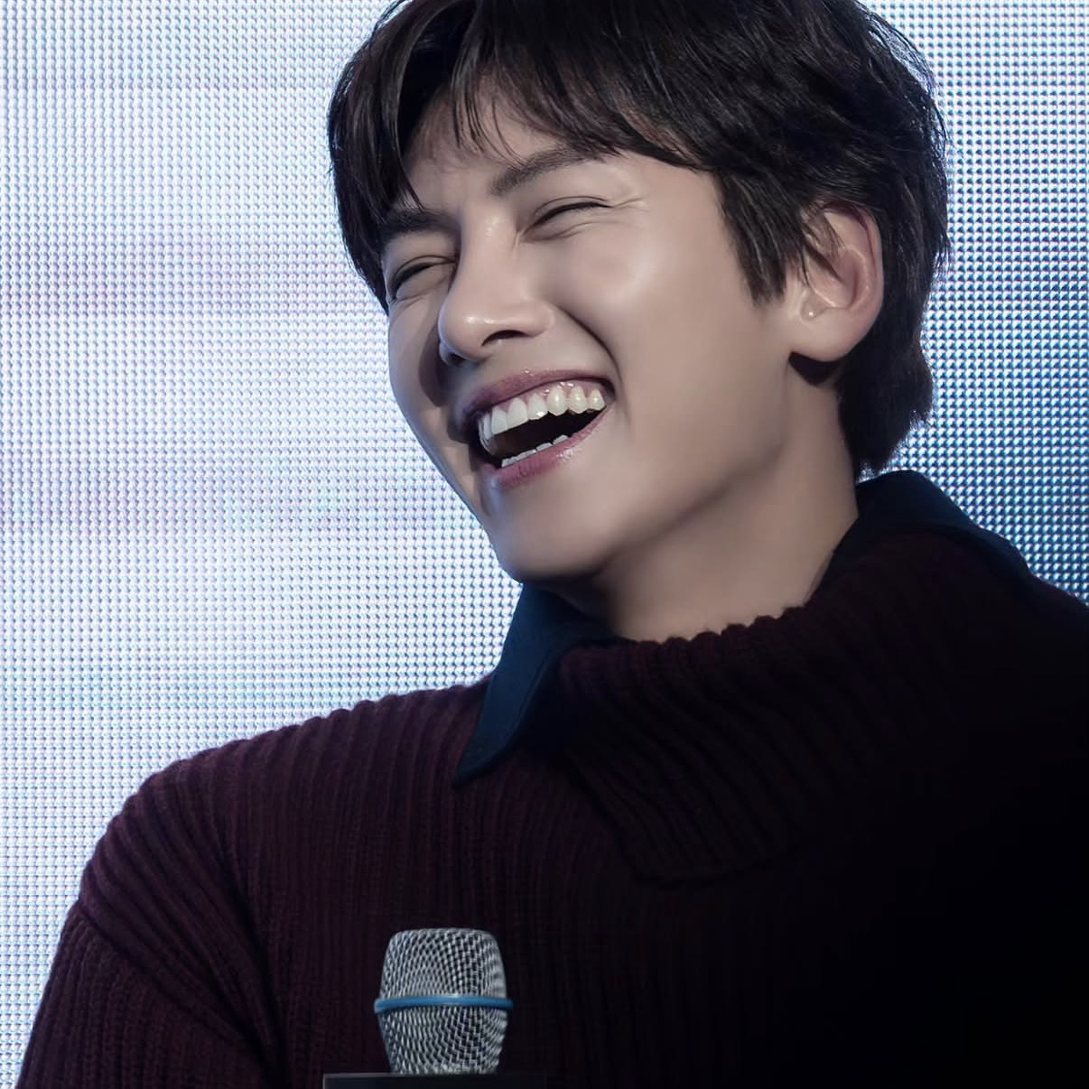 Behind-the-scenes cut of Ji Changwook