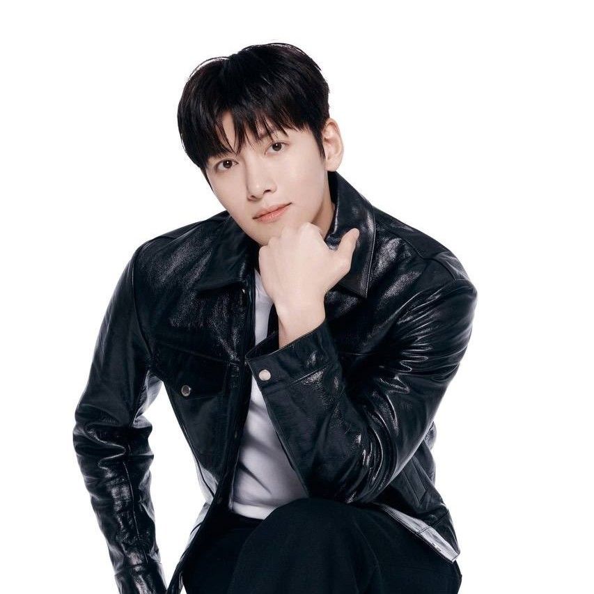 Latest photo of Ji Changwook