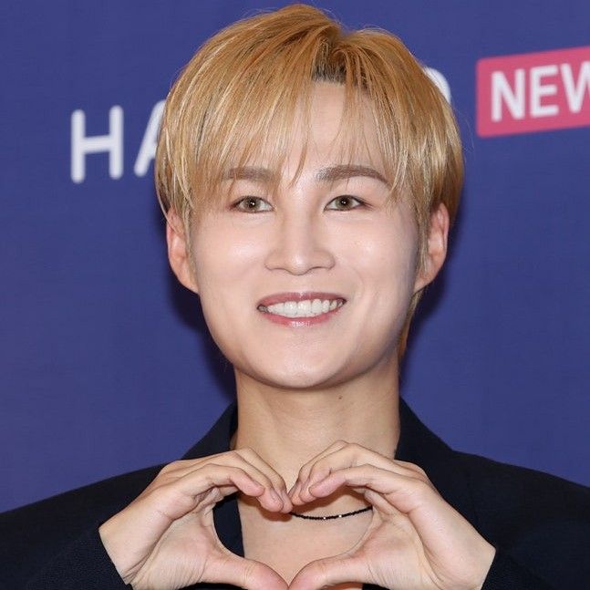 金熙栽的最新照片