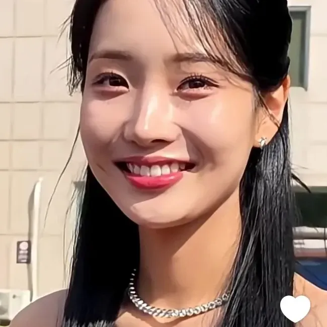 Recent activity shot of Kim Soyeon (2004)